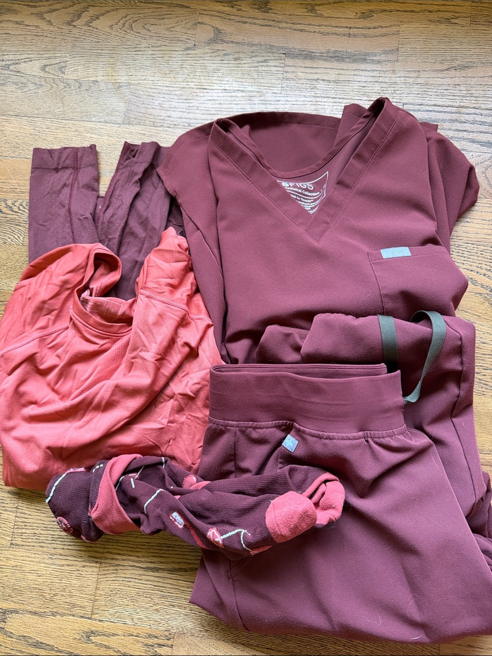 Figs Women's Maroon and Coral Lounge Scrub Set